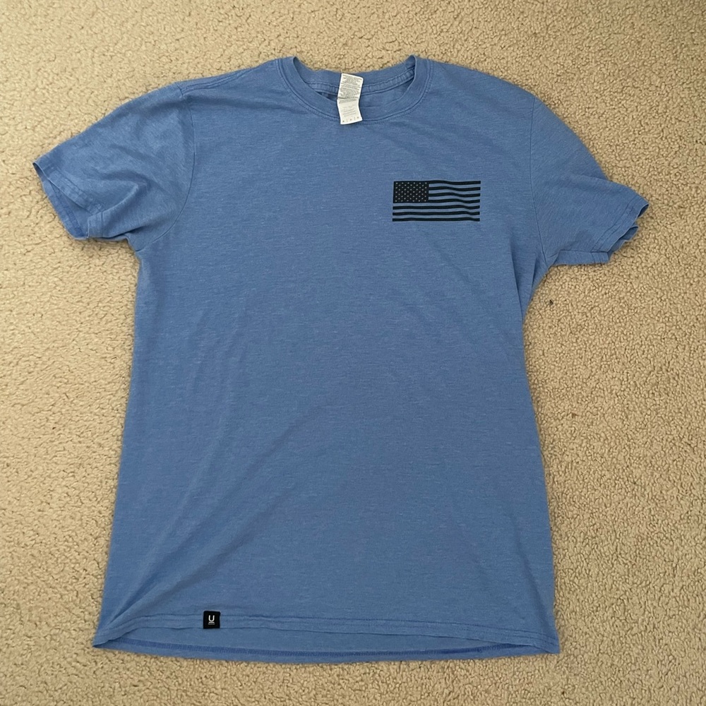 HOOKED American flag t shirt